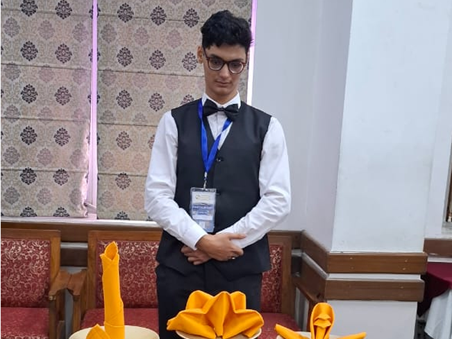 napkin folding competition win